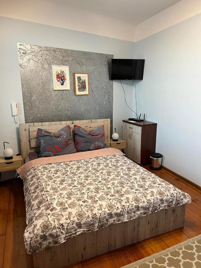 Jednosci Hostel เจโลนากูรา ภายนอก รูปภาพ